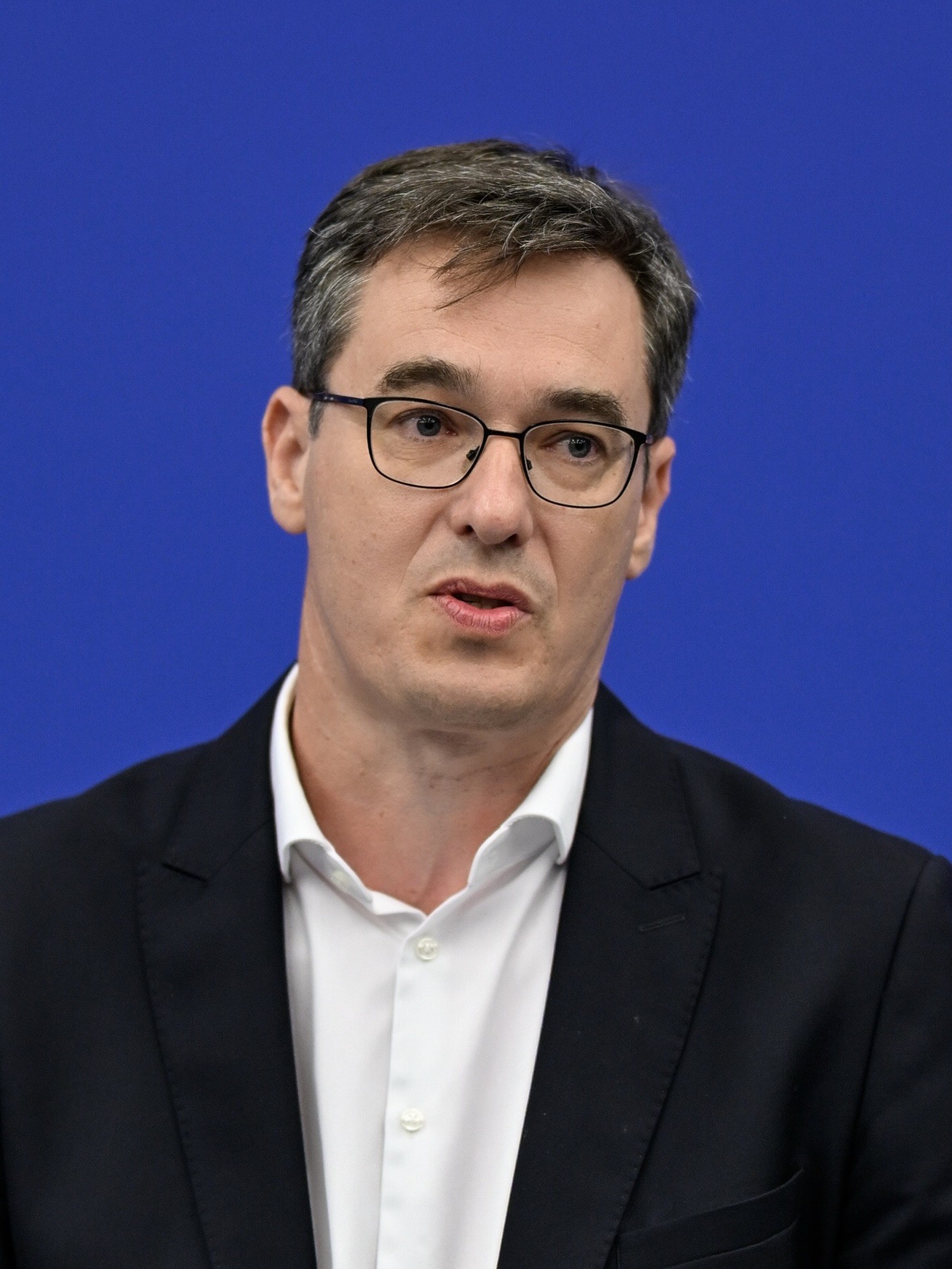 Kormányrendelet betiltja az önkormányzati pereket — Budapest a csőd szélén